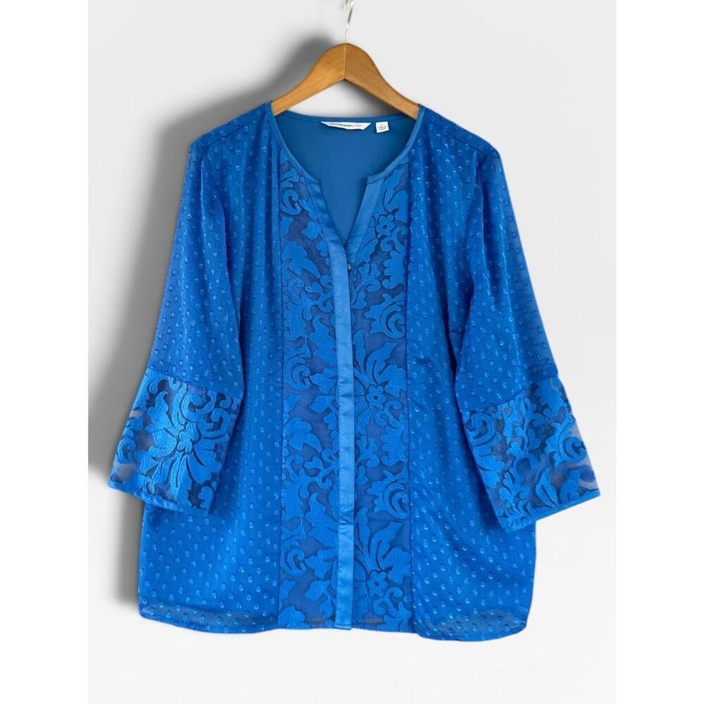 🎉5 for $45🎉 Isaac mizrahi top blouse shirt size L